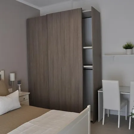 アパート メゾン ロマーナ