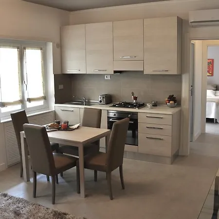 メゾン ロマーナ ローマ