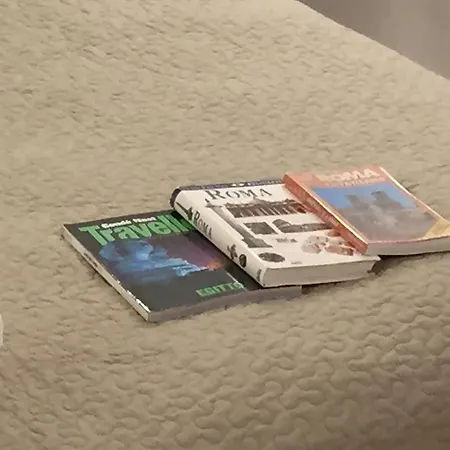 メゾン ロマーナ アパート *