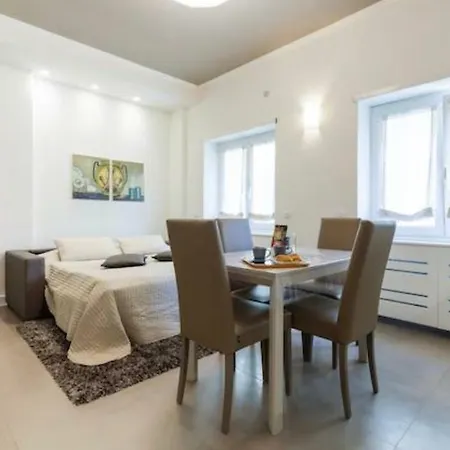 Maison Romana * Ρώμη